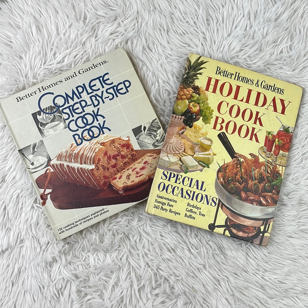 (2) vintage BETTER HOMES AND GARDENS hardcover cook books. 1959, 1978